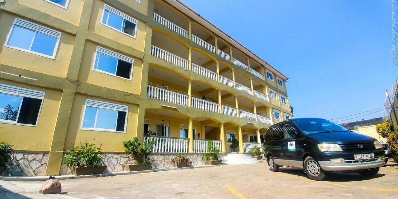 Karibu Bb Suites Entebbe Exterior foto